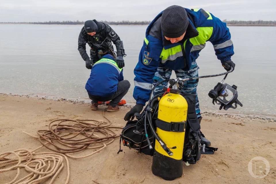В Волгограде 10 парней сдали экзамены на военных водолазов