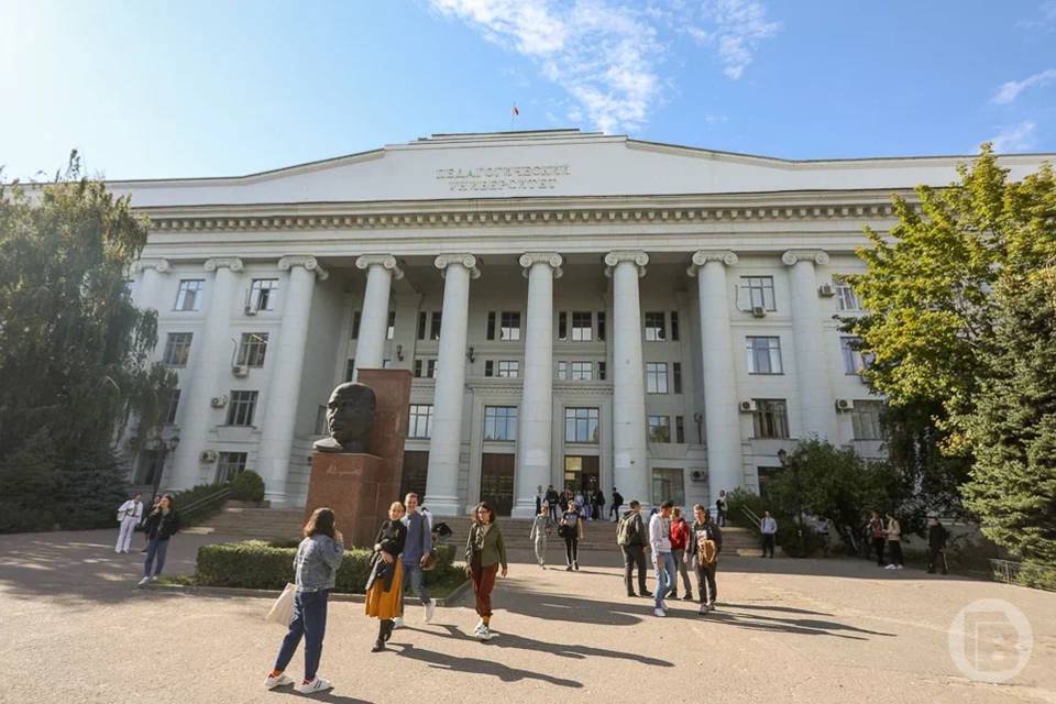 Восемь стобалльников выбрали учебу в Волгоградском педвузе