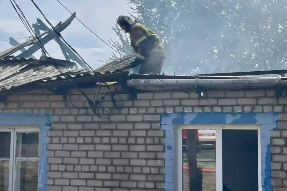Короткое замыкание стало причиной пожара в селе под Волгоградом