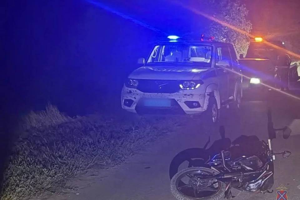 Водитель погиб при опрокидывании мопеда под Волгоградом