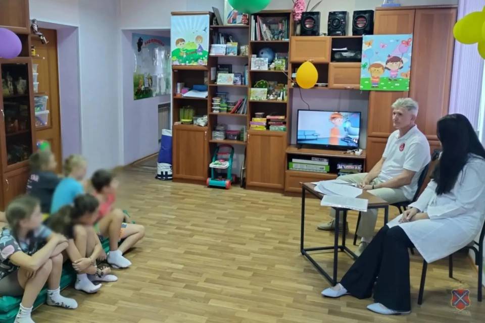 В Камышине полиция провела встречу с подростками в соццентре