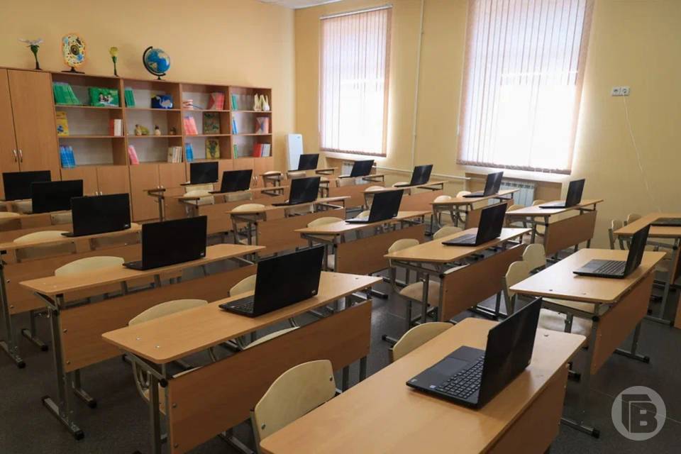 Волгоградские школы получают новое оборудования для учебных кабинетов