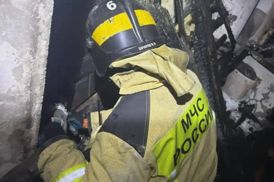 Мужчина пострадал при пожаре в 9-этажке на юге Волгограда