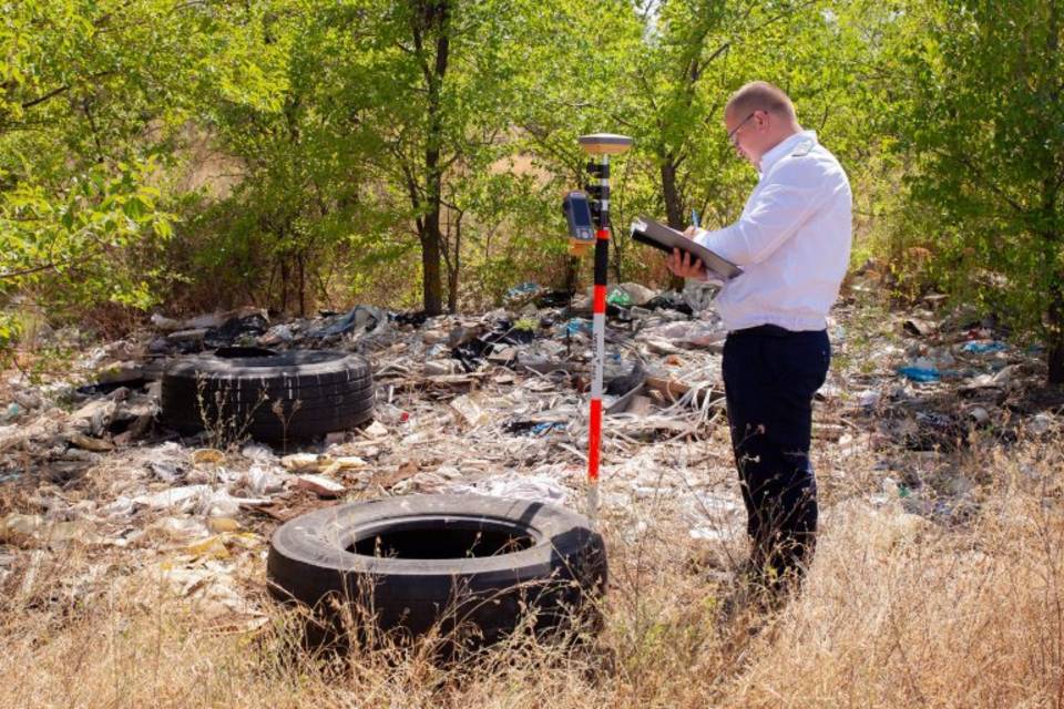 325 «квадратов» сельхозугодий захламлены бытовым мусором под Волгоградом