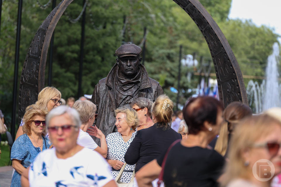 Лужина, Ливанов, Шукшина: В Волгограде прошла творческая встреча членов жюри и участников кинофестиваля «Волгоградская вертикаль