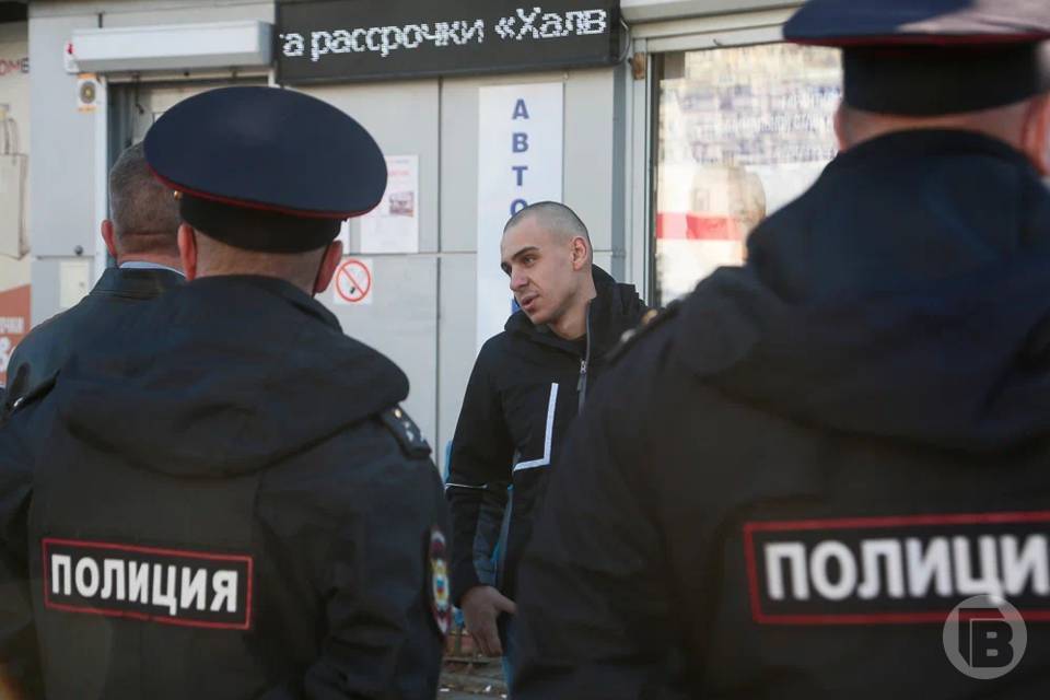 Сверток с каннабисом нашли у 19-летнего волгоградца