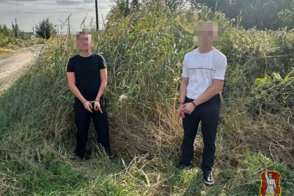 В Волгограде задержали двоих мужчин за тайники с мефедроном