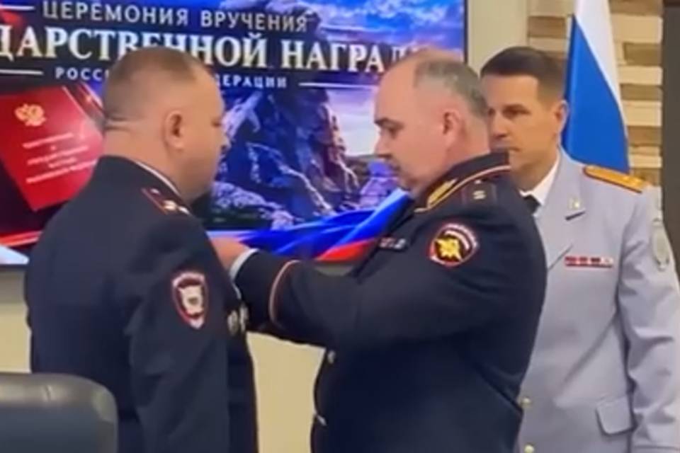 Медалью «за Отвагу» отметили волгоградского полицейского
