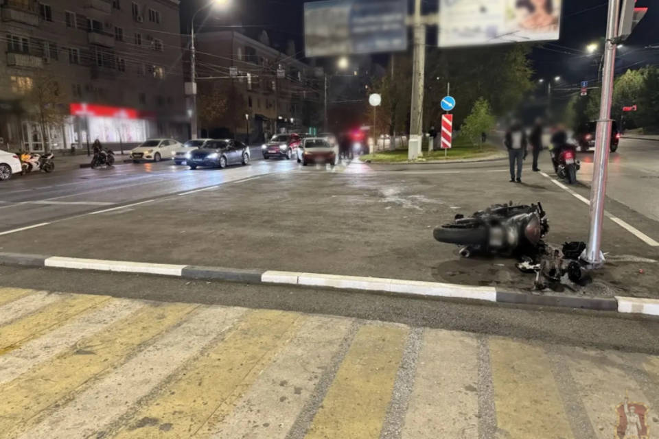 В центре Волгограда погиб мотоциклист на Yamaha