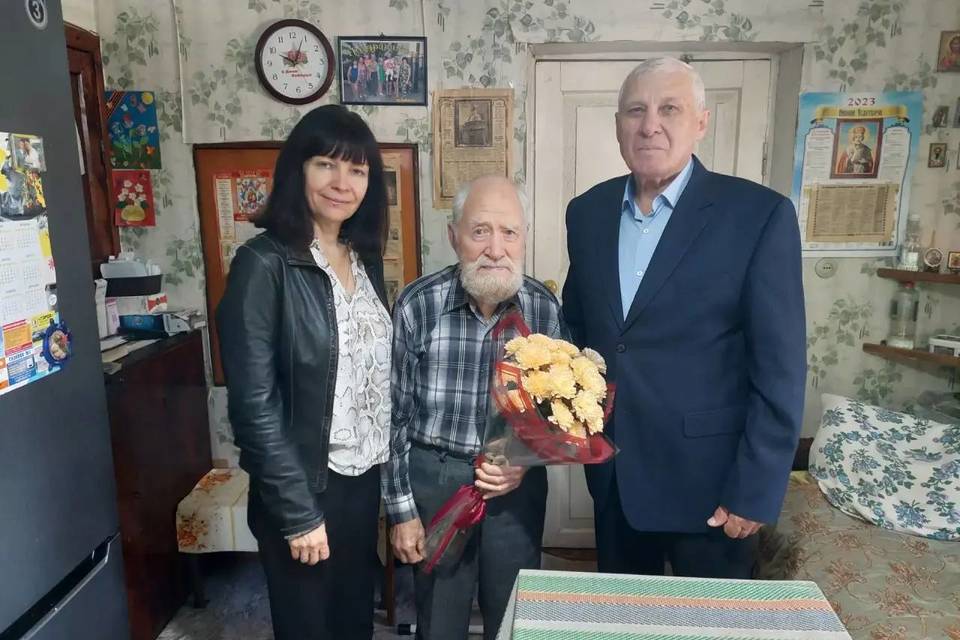 В Урюпинске ветеран Василий Балалаев отметил 99-й день рождения