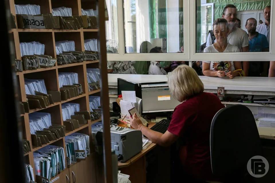 Почему больничный приходит волгоградцам двумя частями