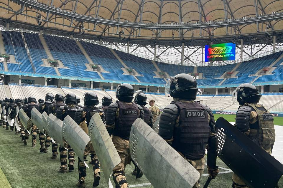 ОМОН нагрянул на стадион «Волгоград Арена»