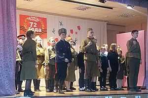 Школьники Дзержинского района отметили 9 Мая спектаклем «Я не видел войны»