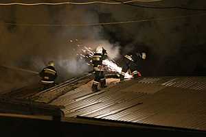 Пожар на складе лакокрасочных изделий в Волгограде ликвидирован