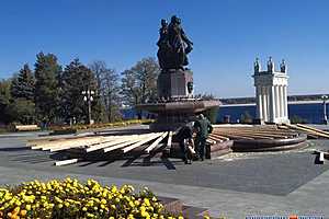 Волгоградские фонтаны готовят к зиме