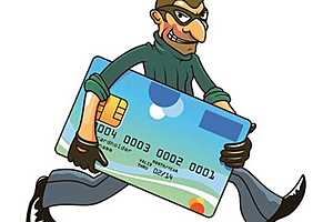 Пятерых волгоградцев по одной схеме мошенники лишили накоплений на банковских картах
