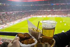 Госдума поддержала законопроект о продаже пива на стадионах