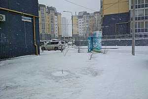 В волгоградских дворах ведут борьбу с последствиями снегопада