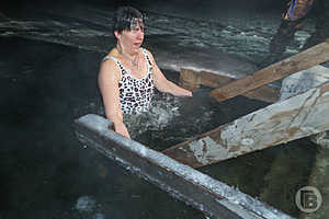 Больше 20 тысяч волгоградцев окунулись на Крещение